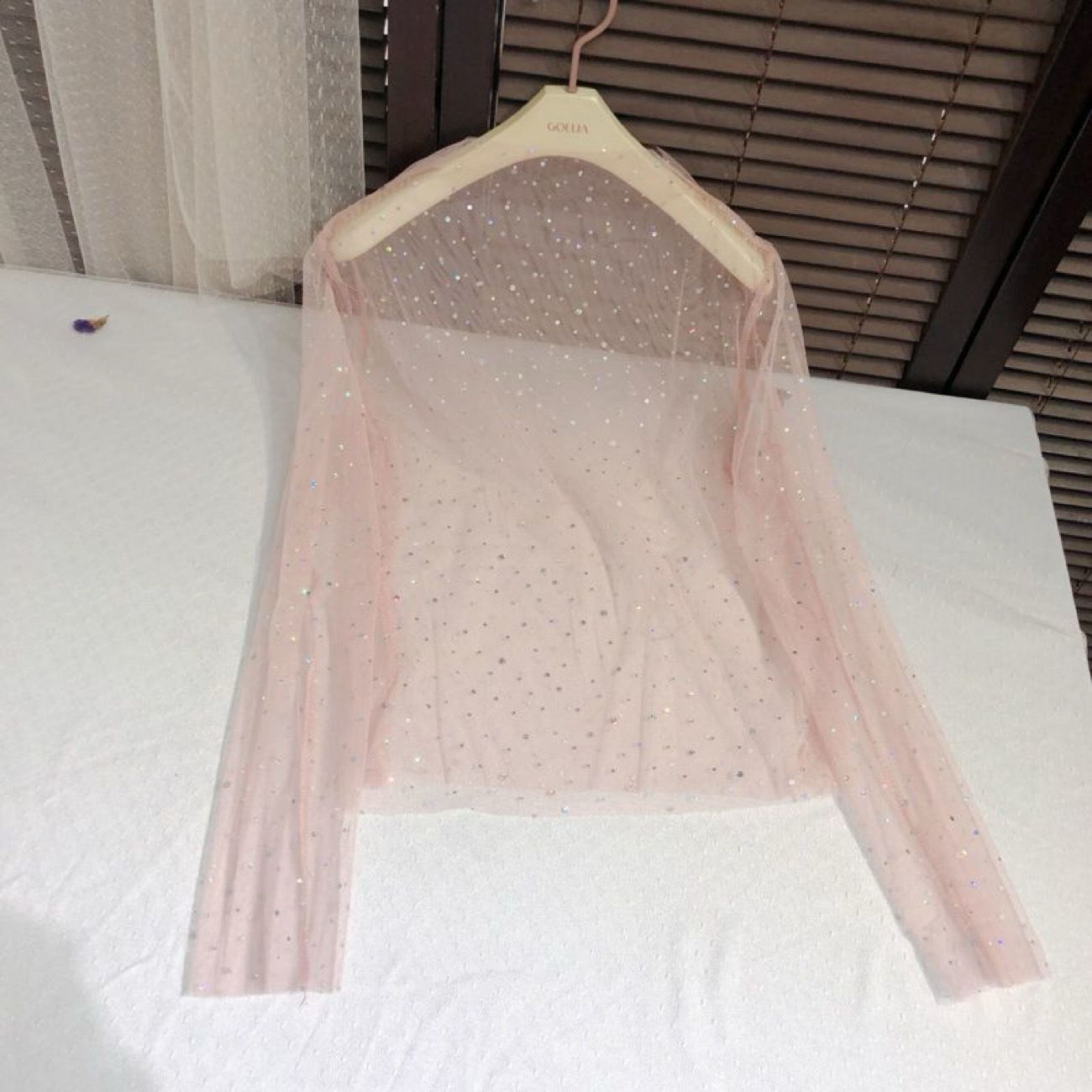 Шигтгээтэй Торон цамц hover