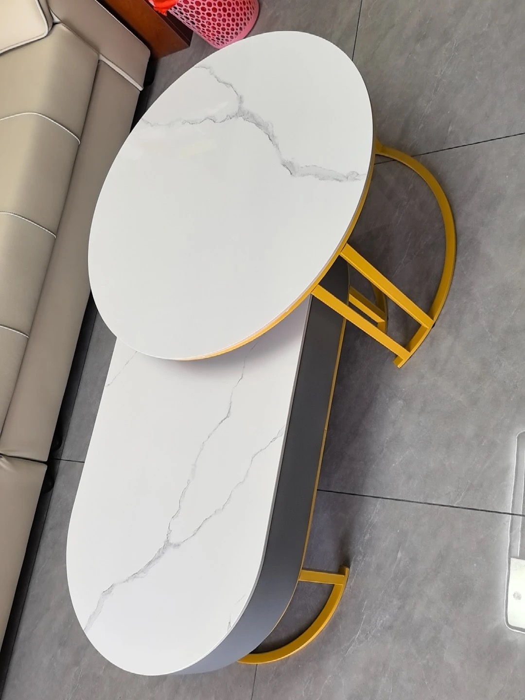 Угсраа урт ширээ hover