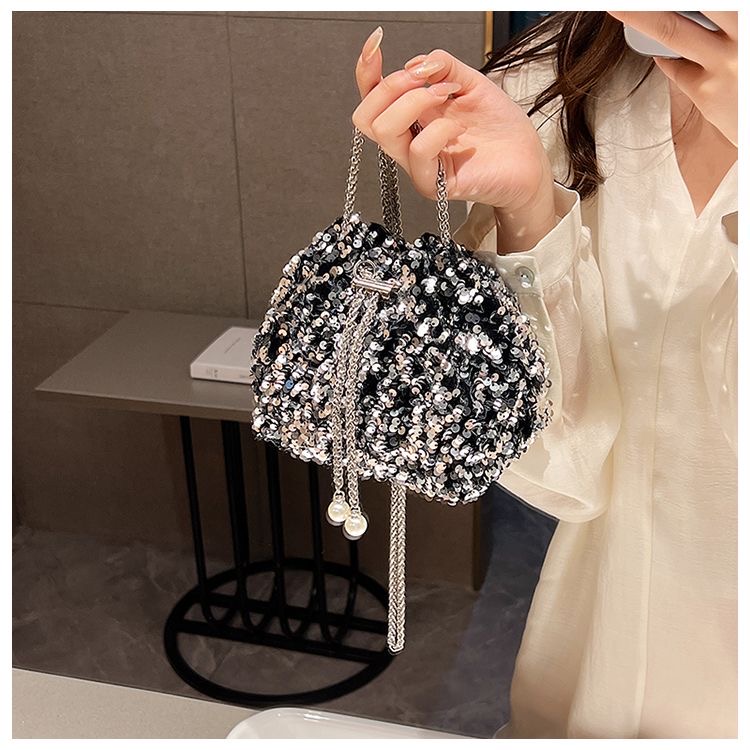 Саатай цүнх hover