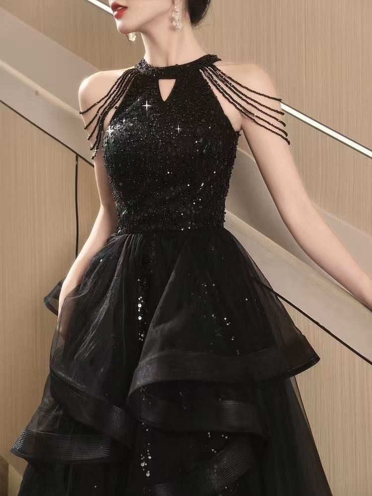 Загварлаг хар плаж