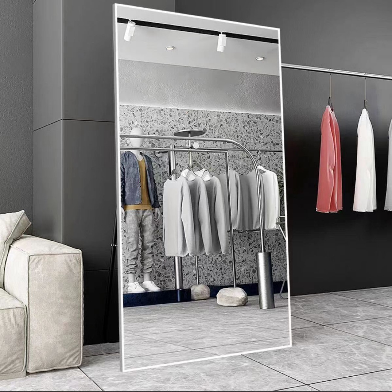 Том толь  hover