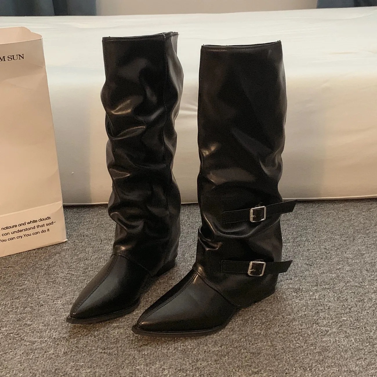 Шинэ загвар-Давхар түрийт hover